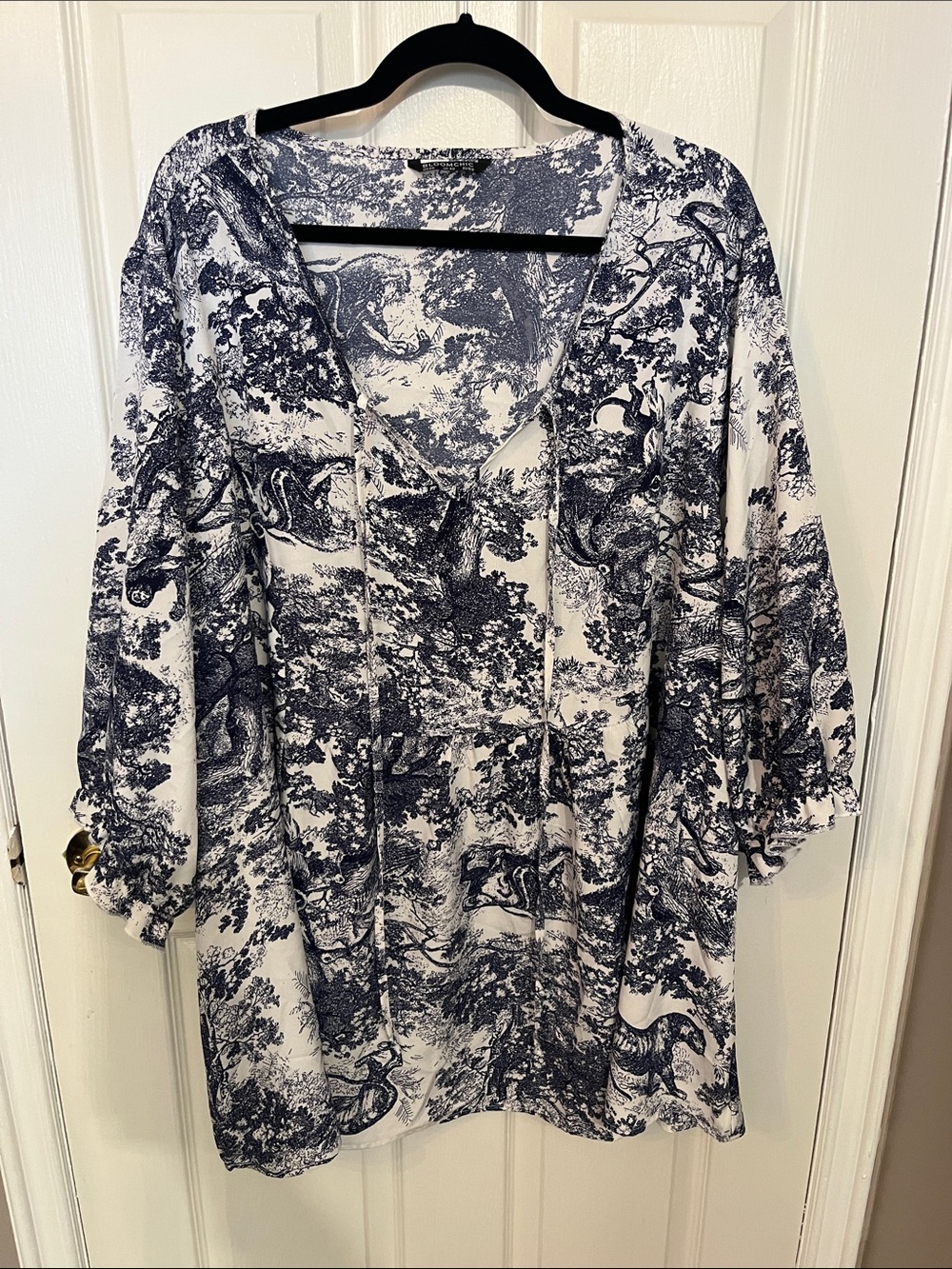 BloomChic White and Navy Printed V-Neck Blouse